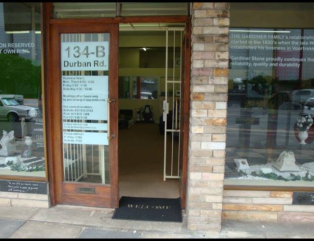 139M² RETAIL TO LET IN OAKDALE